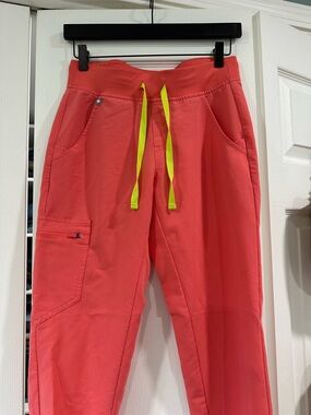FIGS Women's Coral Technical Joggers
